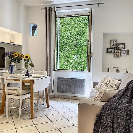 Charming Flat In Old - 50m From The Sea Antibes